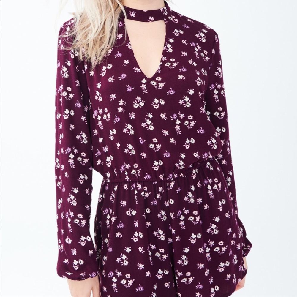 Aeropostale XS Long Sleeve Floral Choker Romper